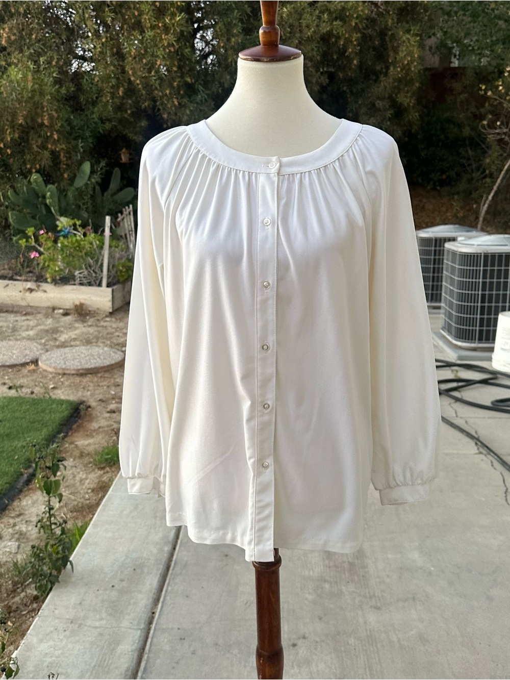Vintage Women's White Button-Front Gathered Yoke Shirt